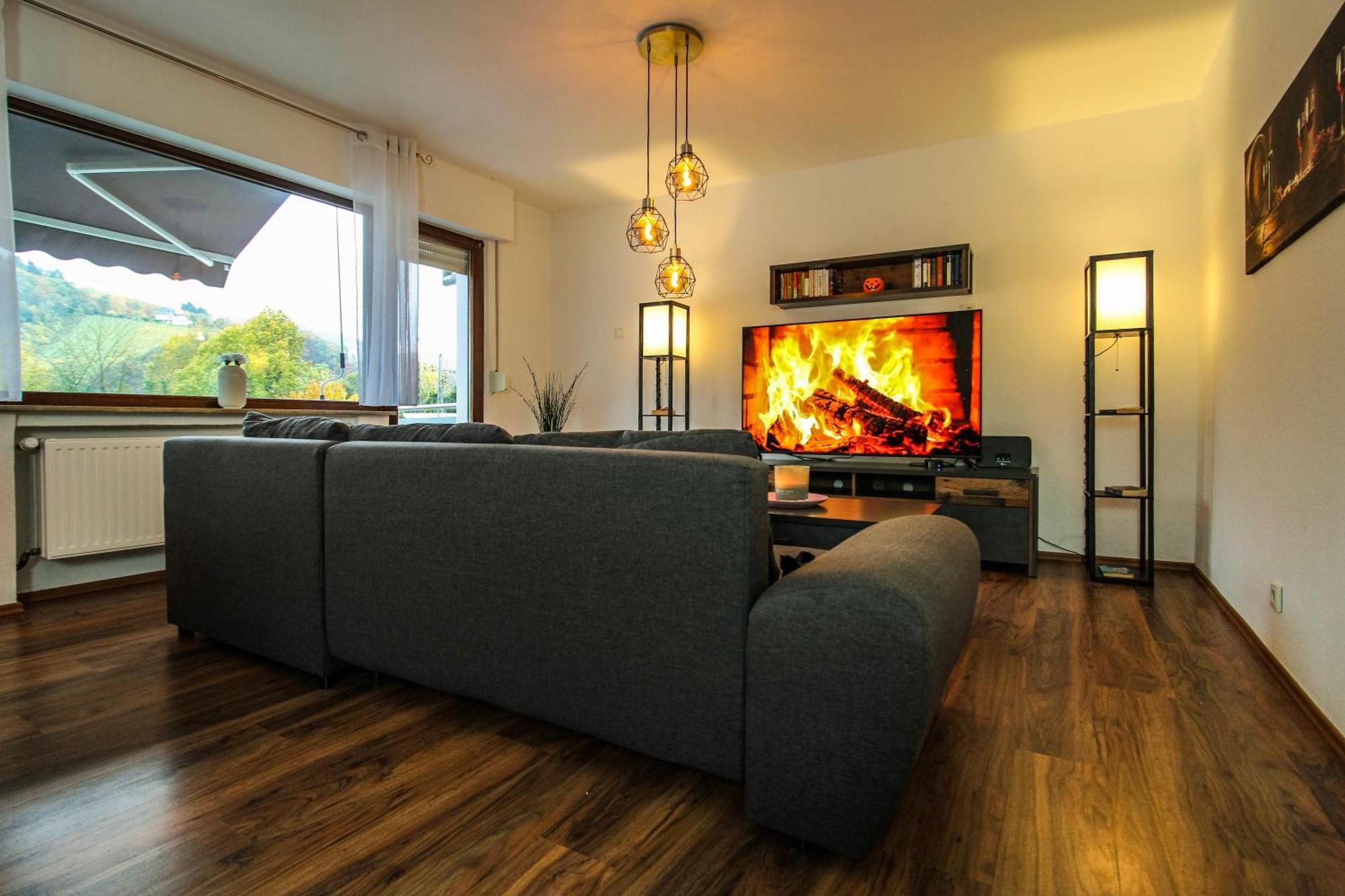 Moderne Fewo Sky Netflix Terrasse Burgblick Boxspringbett Waschtrockner Bullay Exteriér fotografie